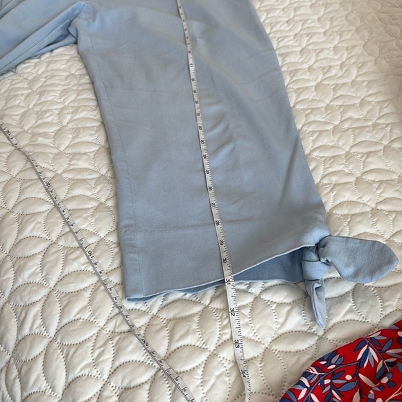 Tommy Hilfiger Red Floral Top (M) and Zac & Rachel Light Blue Cropped Pants (12) - Picture 5 of 13